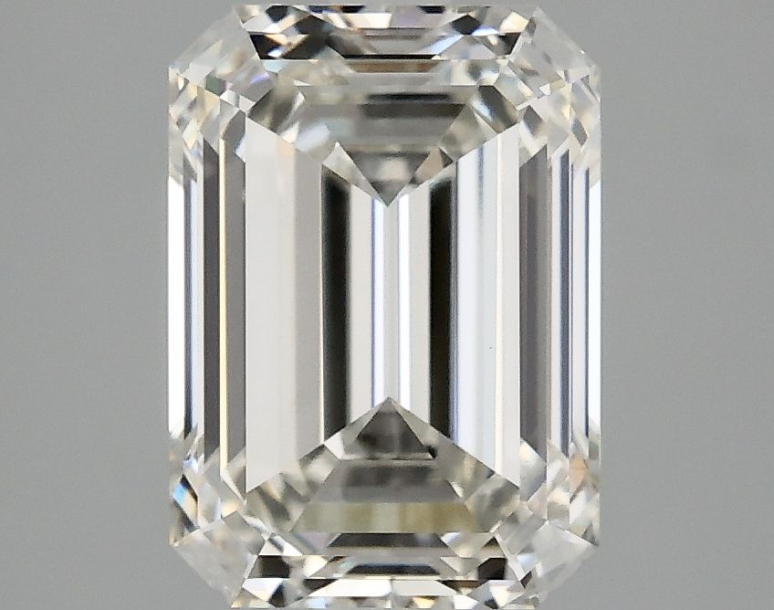 3.09 ct Emerald diamond