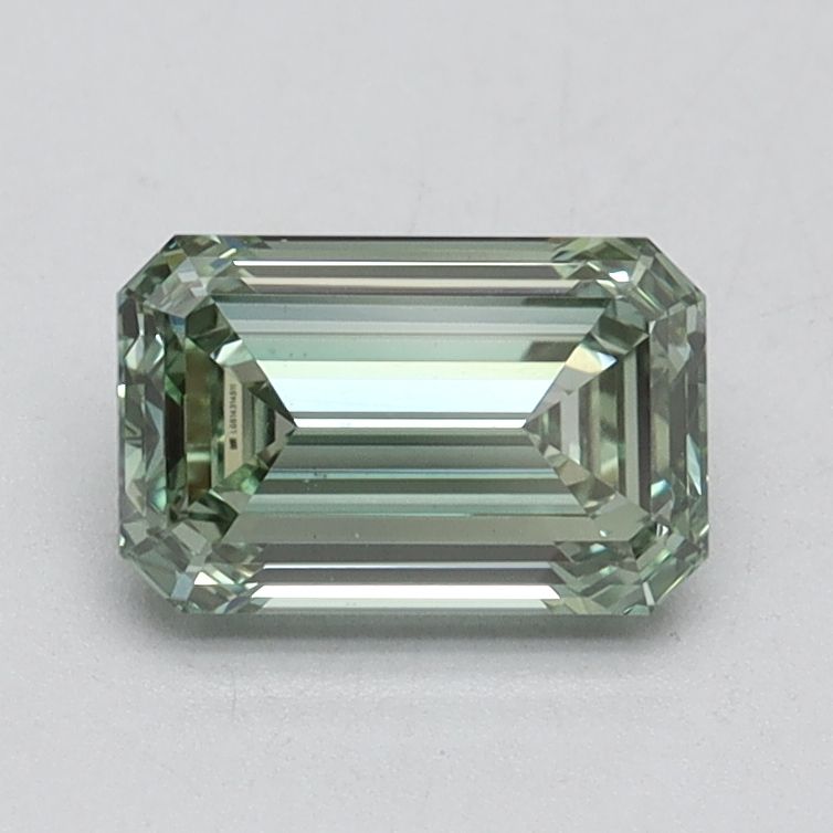 1.04 ct. emerald Lab Grown Diamond front image