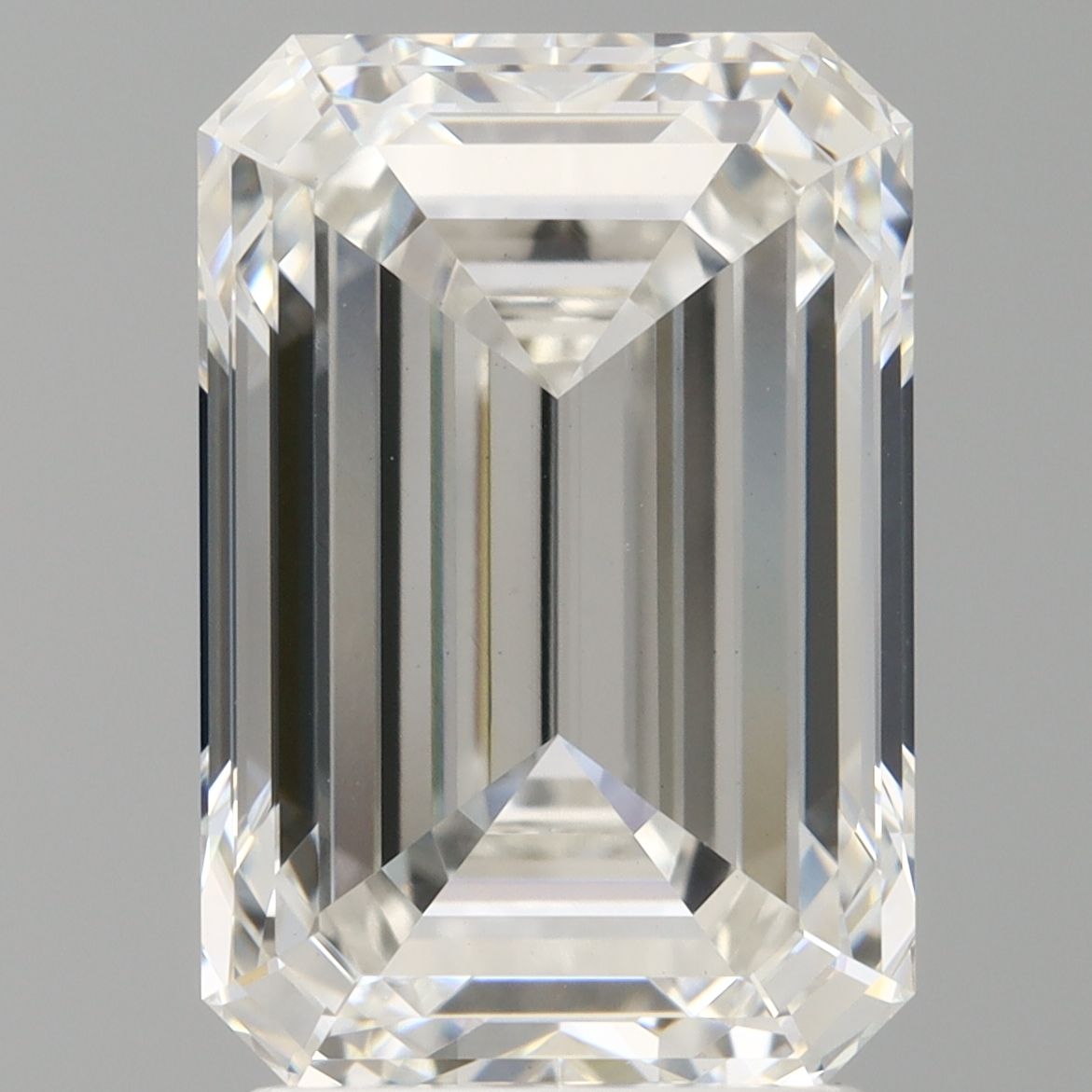 3.09 ct Emerald diamond