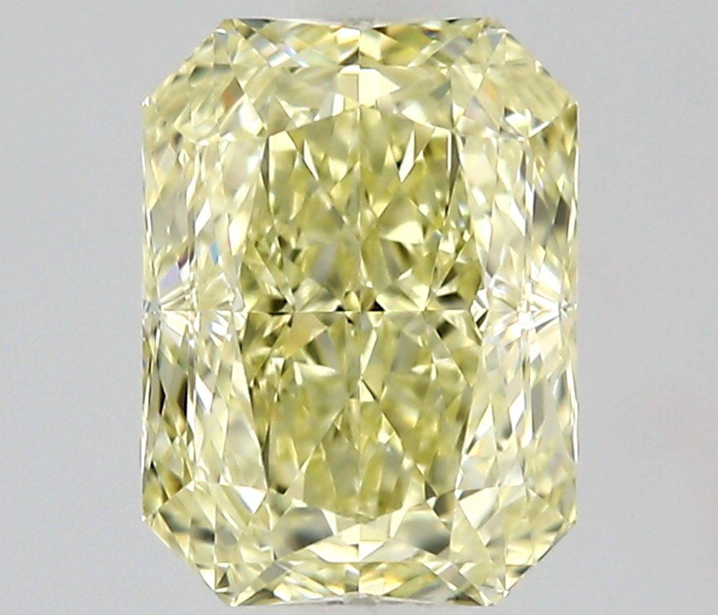 0.75 ct Radiant diamond