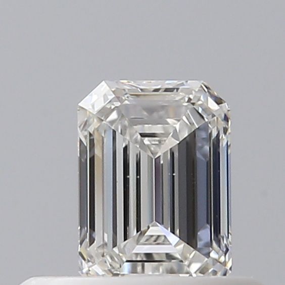 0.40 ct Emerald diamond