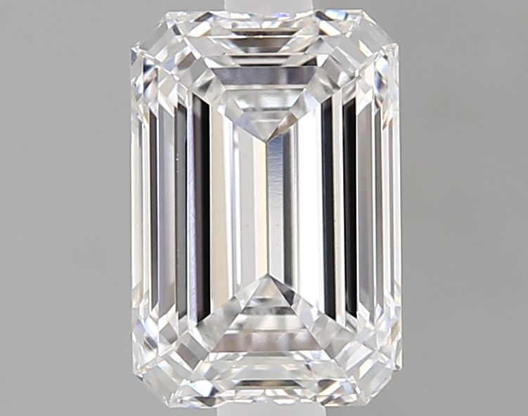 1.52 ct. emerald Lab Grown Diamond front image