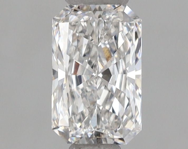 0.6 ct lab-grown Radiant Diamond