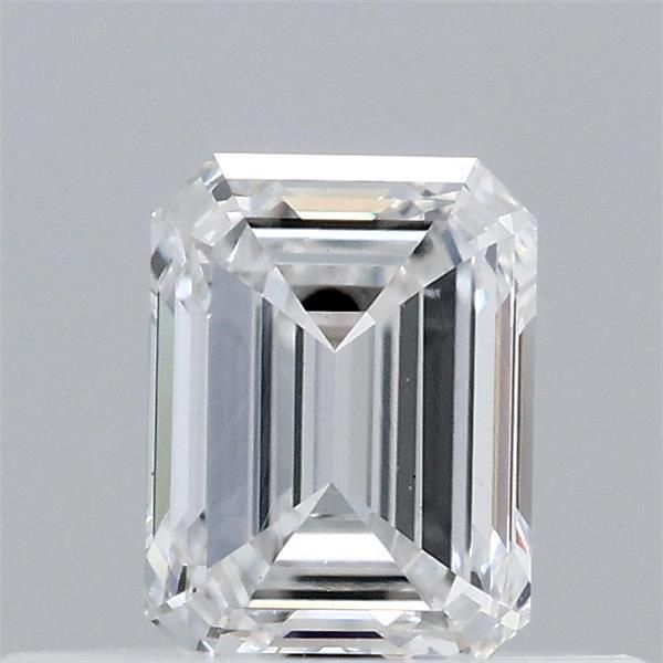 0.4 ct lab-grown Emerald Diamond