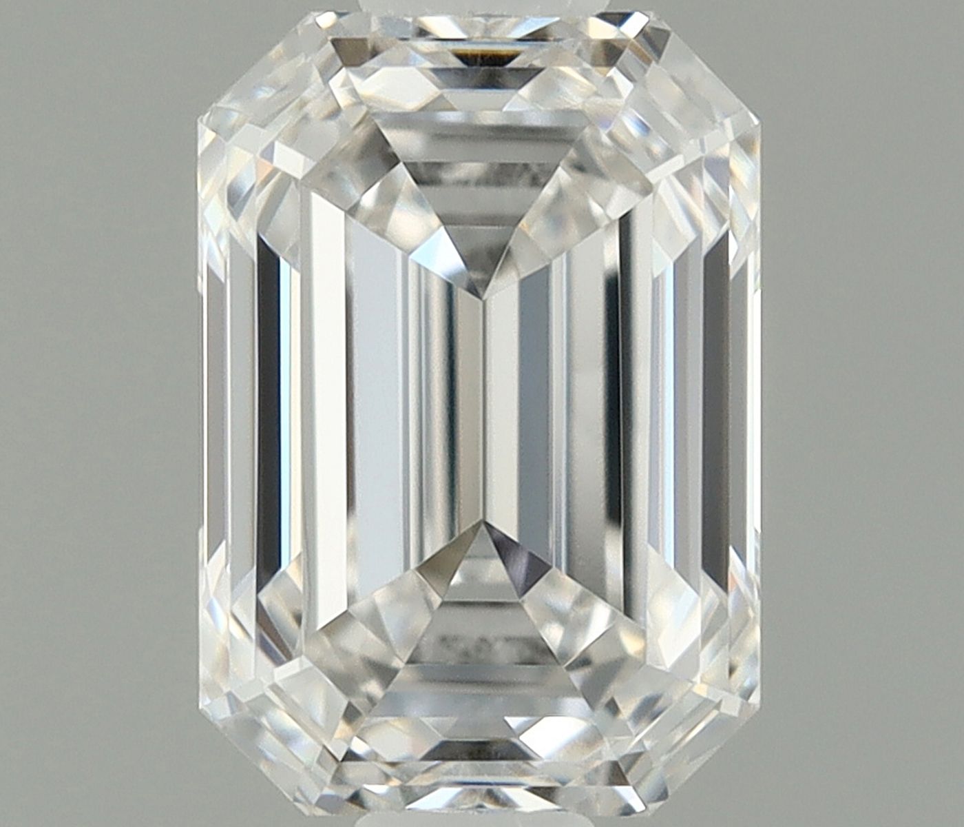 0.70 ct Emerald diamond