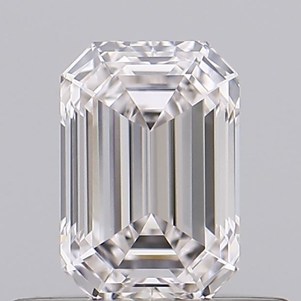 0.49 ct Emerald diamond
