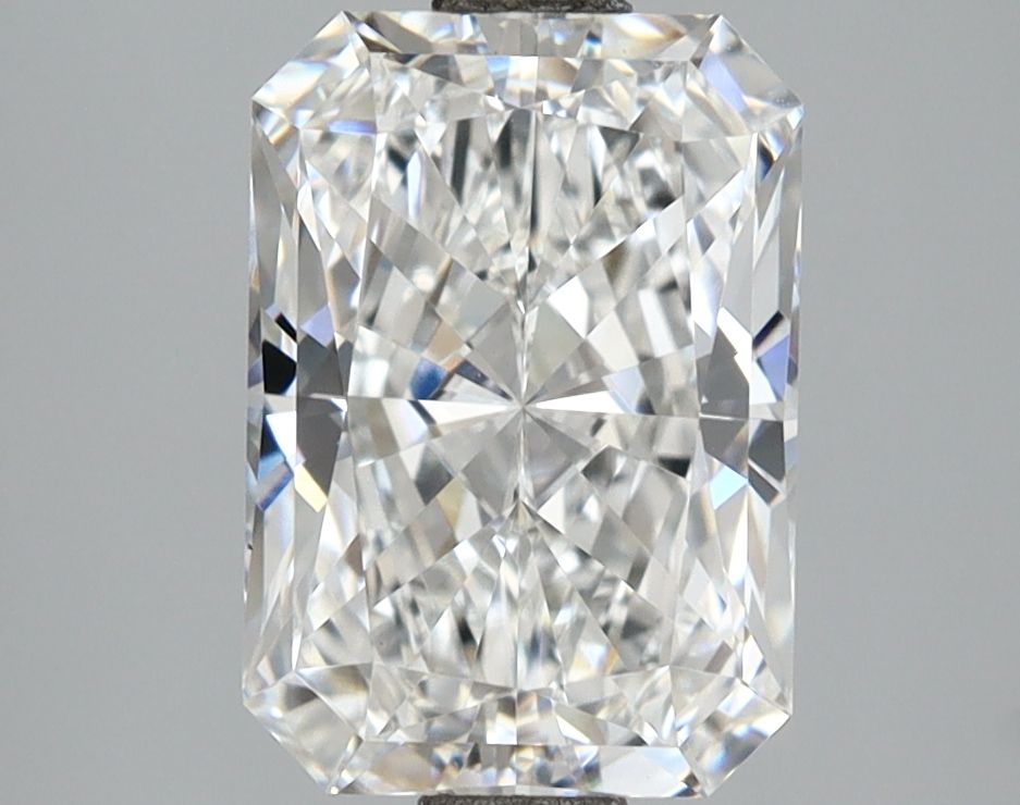 2.59 ct. radiant Lab Grown Diamond front image