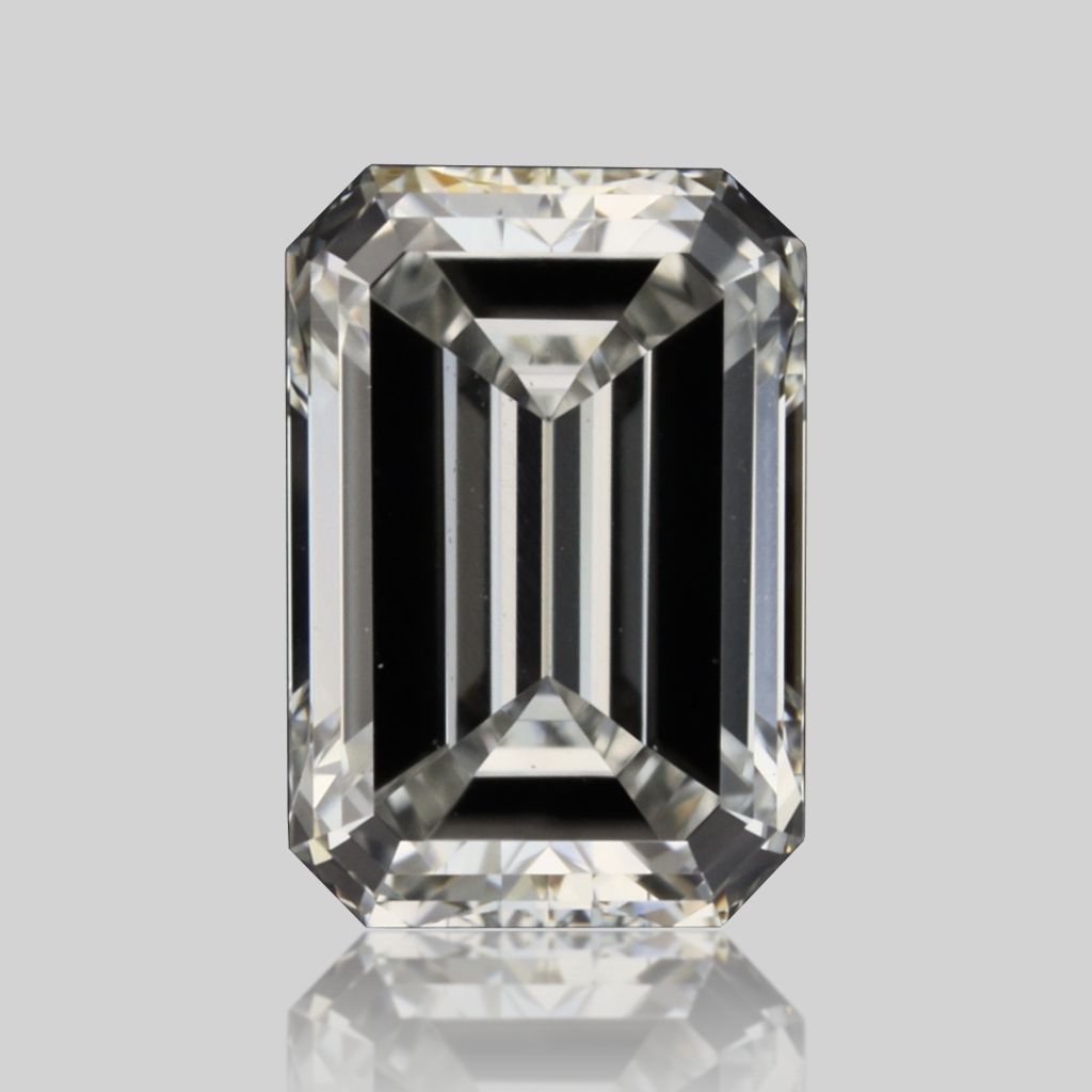 0.38 ct Emerald diamond
