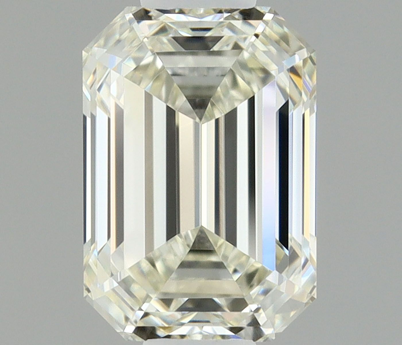 0.52 ct Emerald Diamond