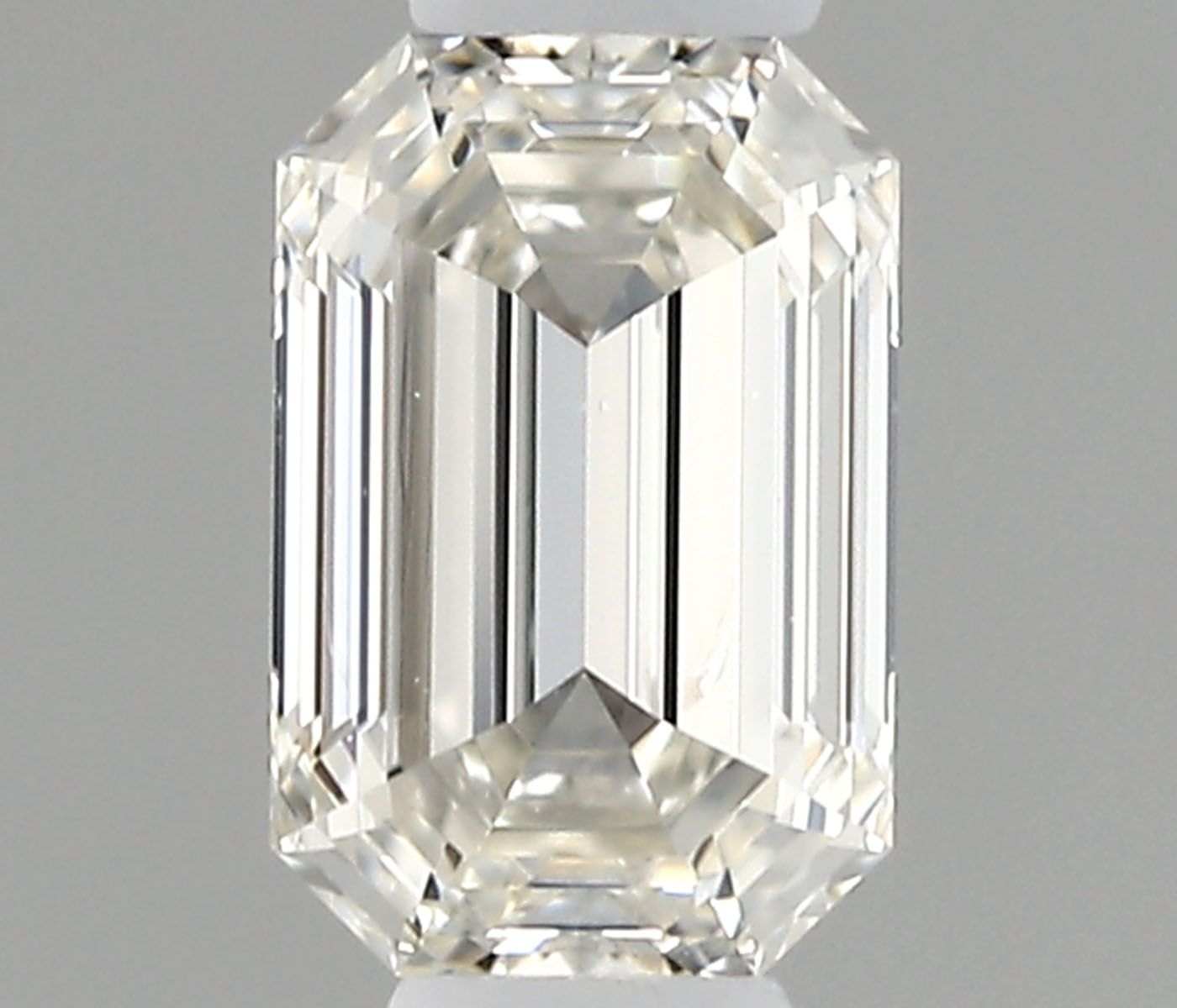 0.27 ct Emerald Diamond