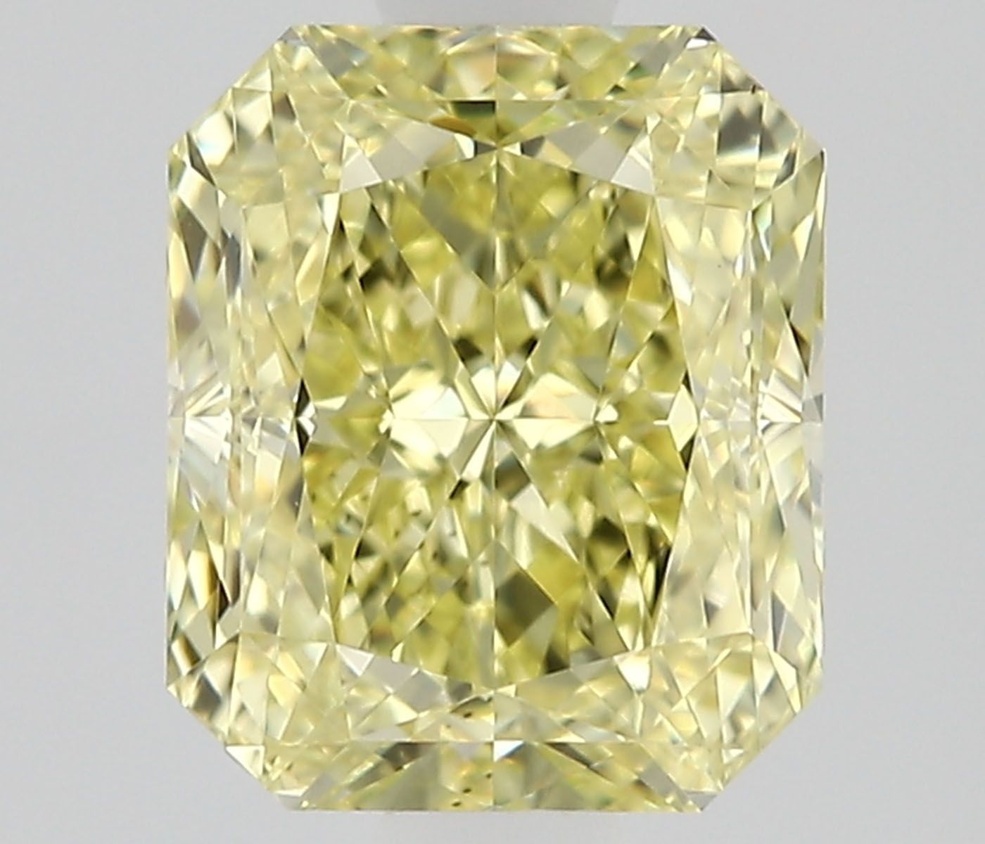 1.53 ct Radiant diamond