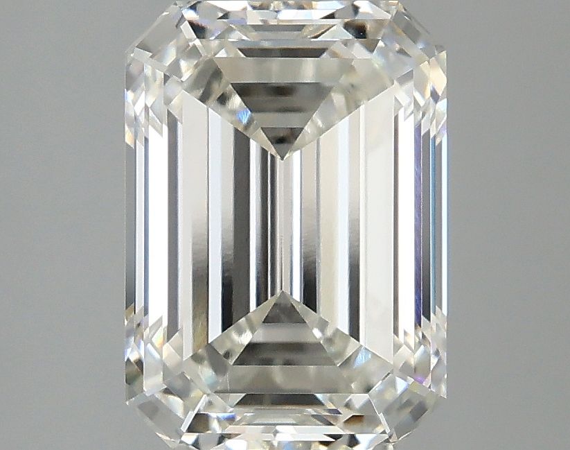 3.08 ct Emerald diamond