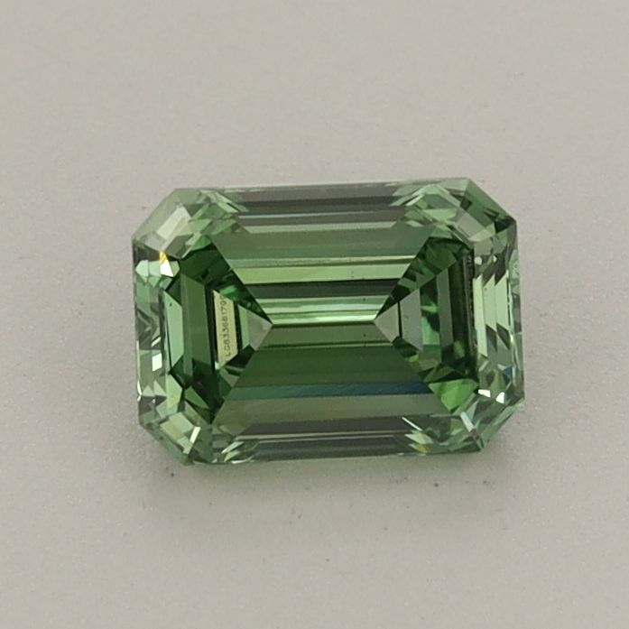 0.7 CT Fancy Vivid Green EMERALD