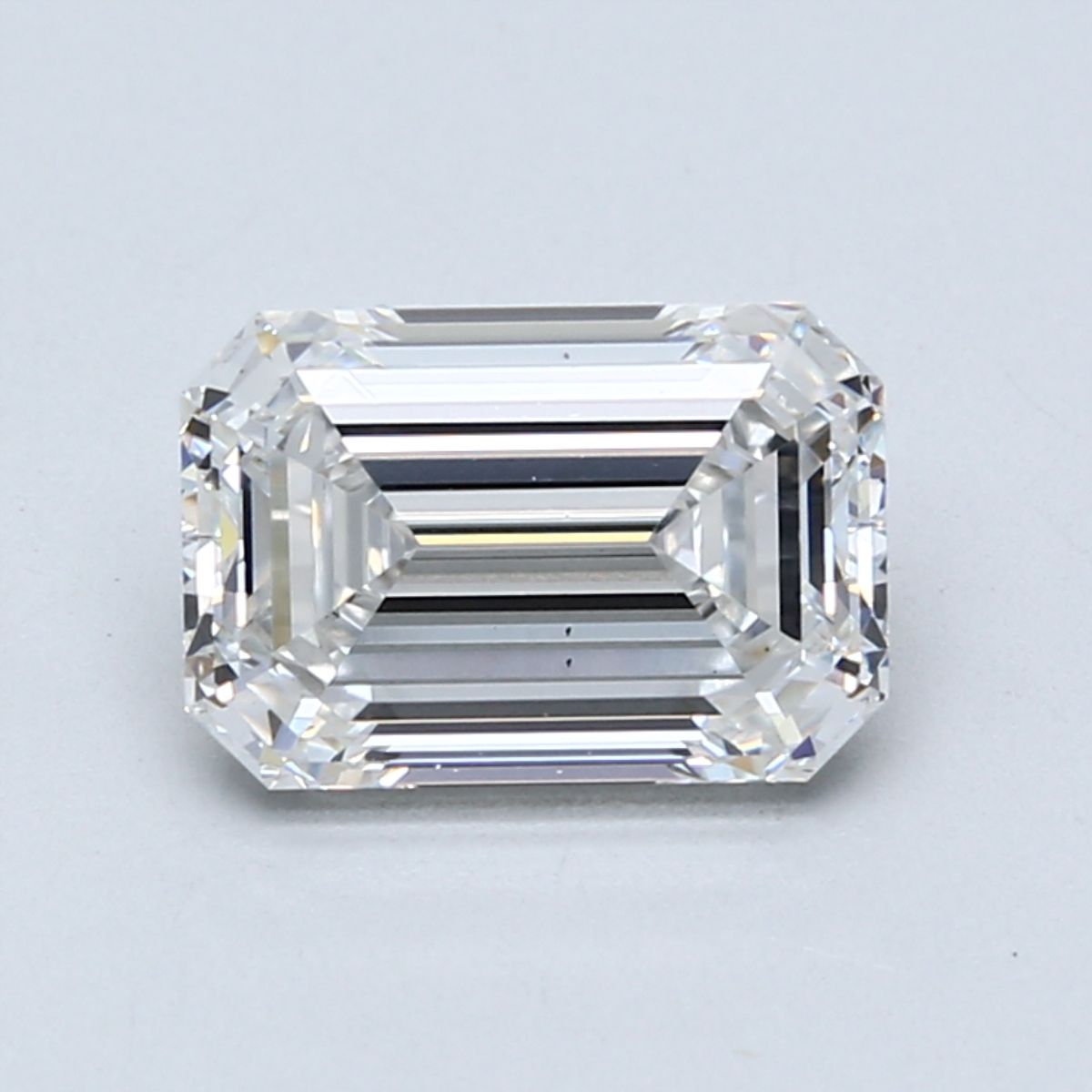 2.31 ct Emerald diamond