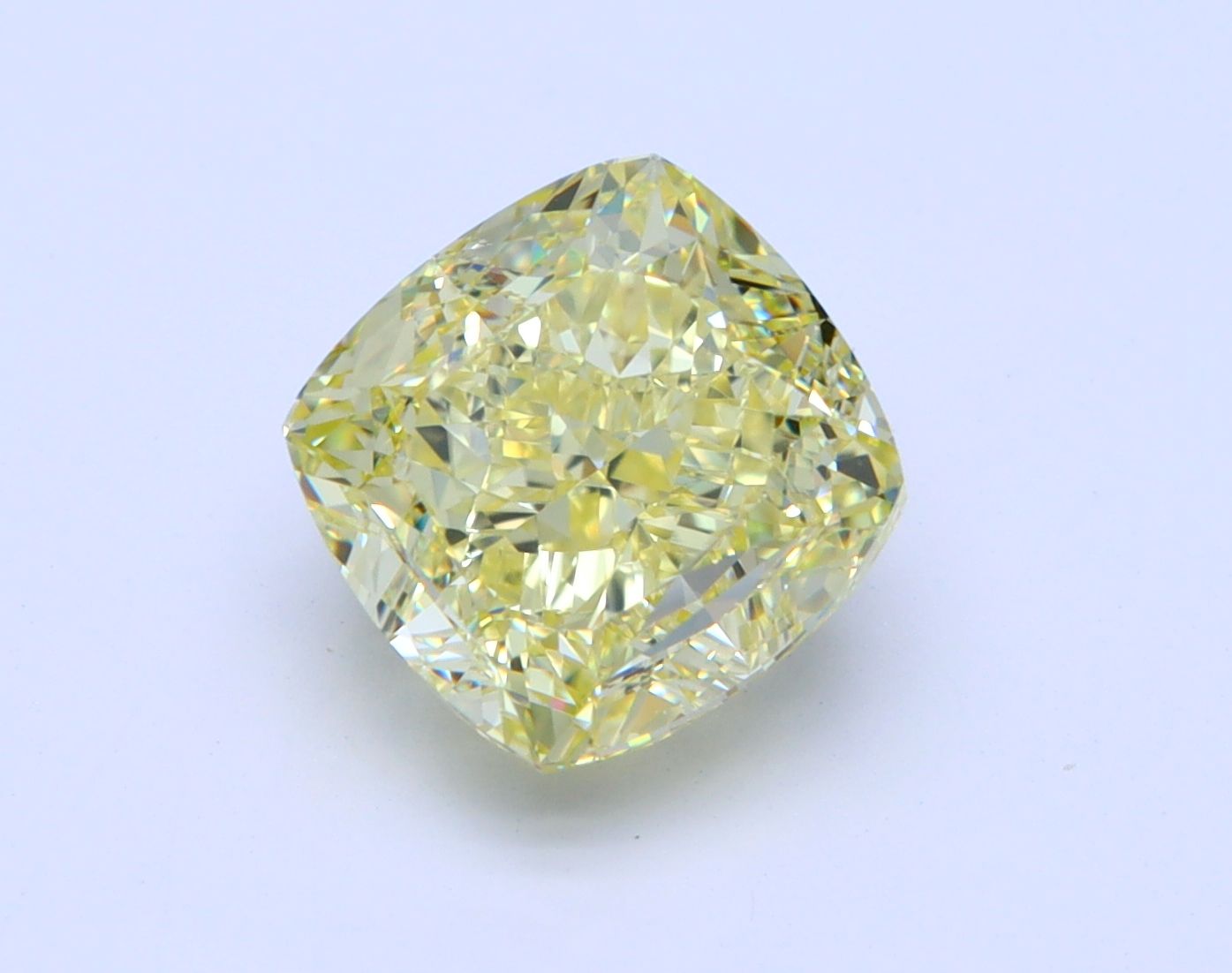 3.01 ct Cushion Brilliant diamond