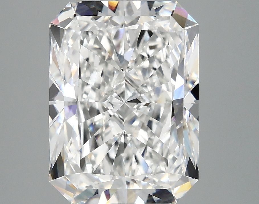 3.91 ct. radiant Lab Grown Diamond front image