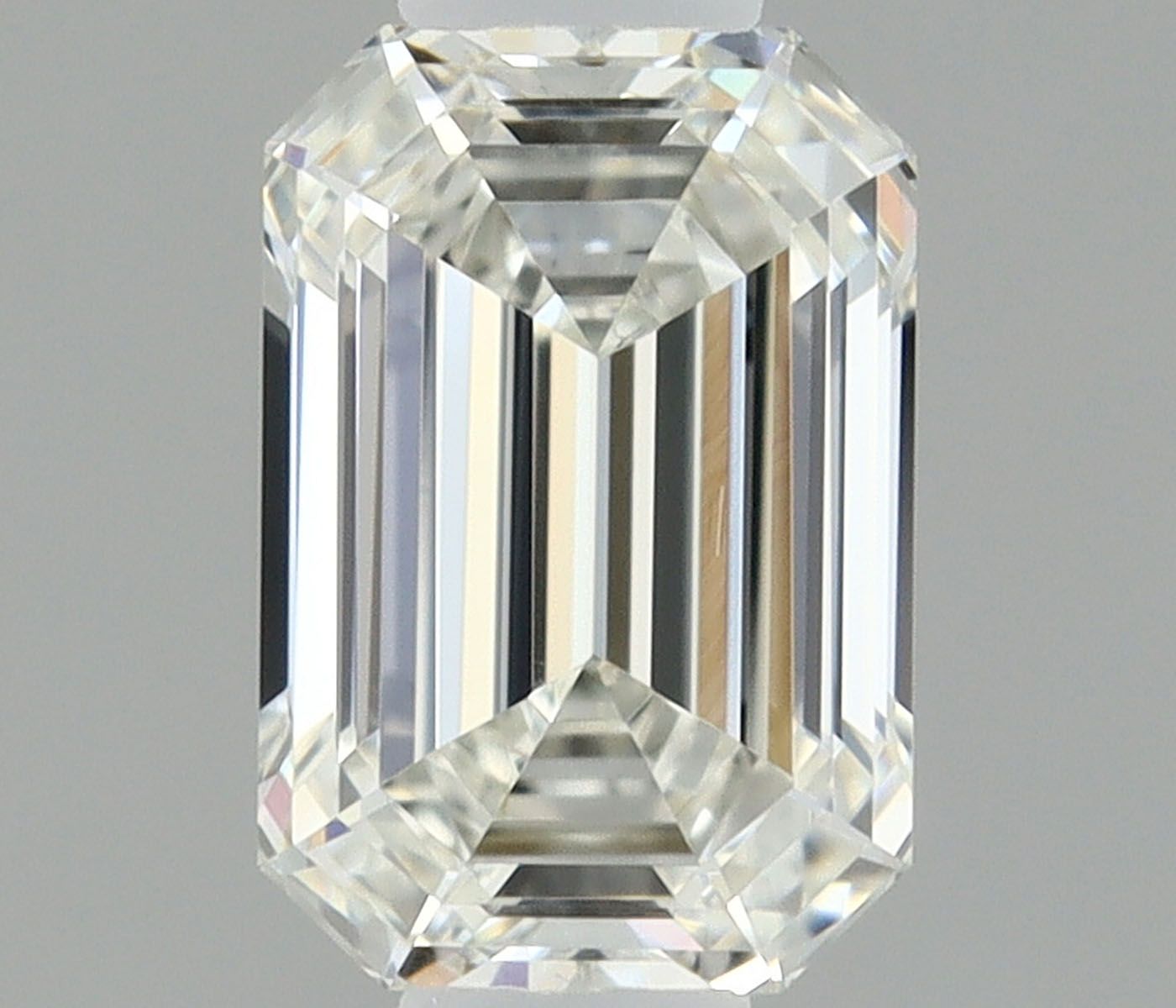0.36 ct Emerald diamond