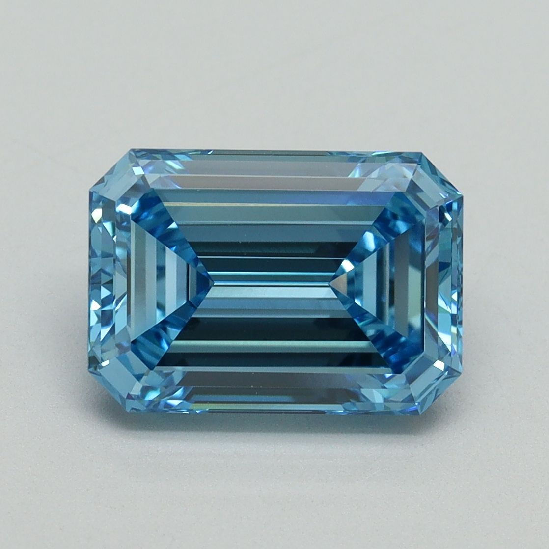 3.03 ct. emerald Lab Grown Diamond front image