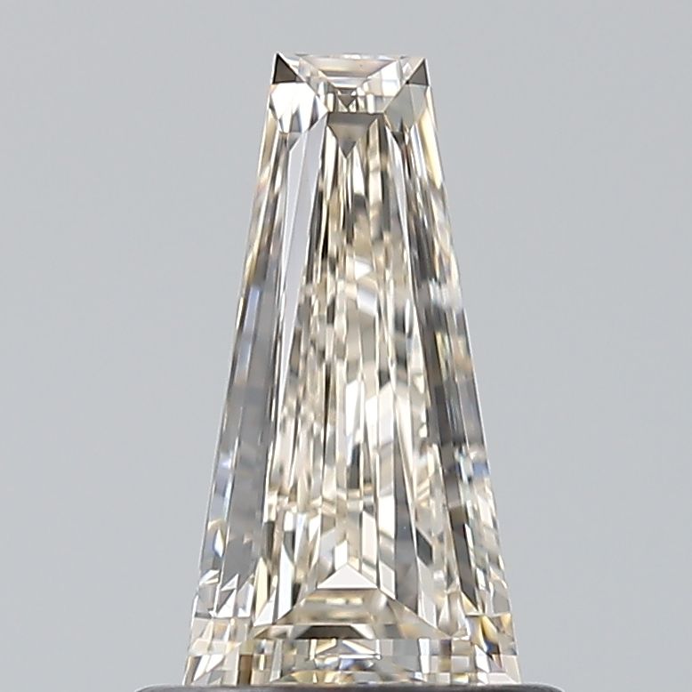 0.7 ct Tapered baguette Diamond