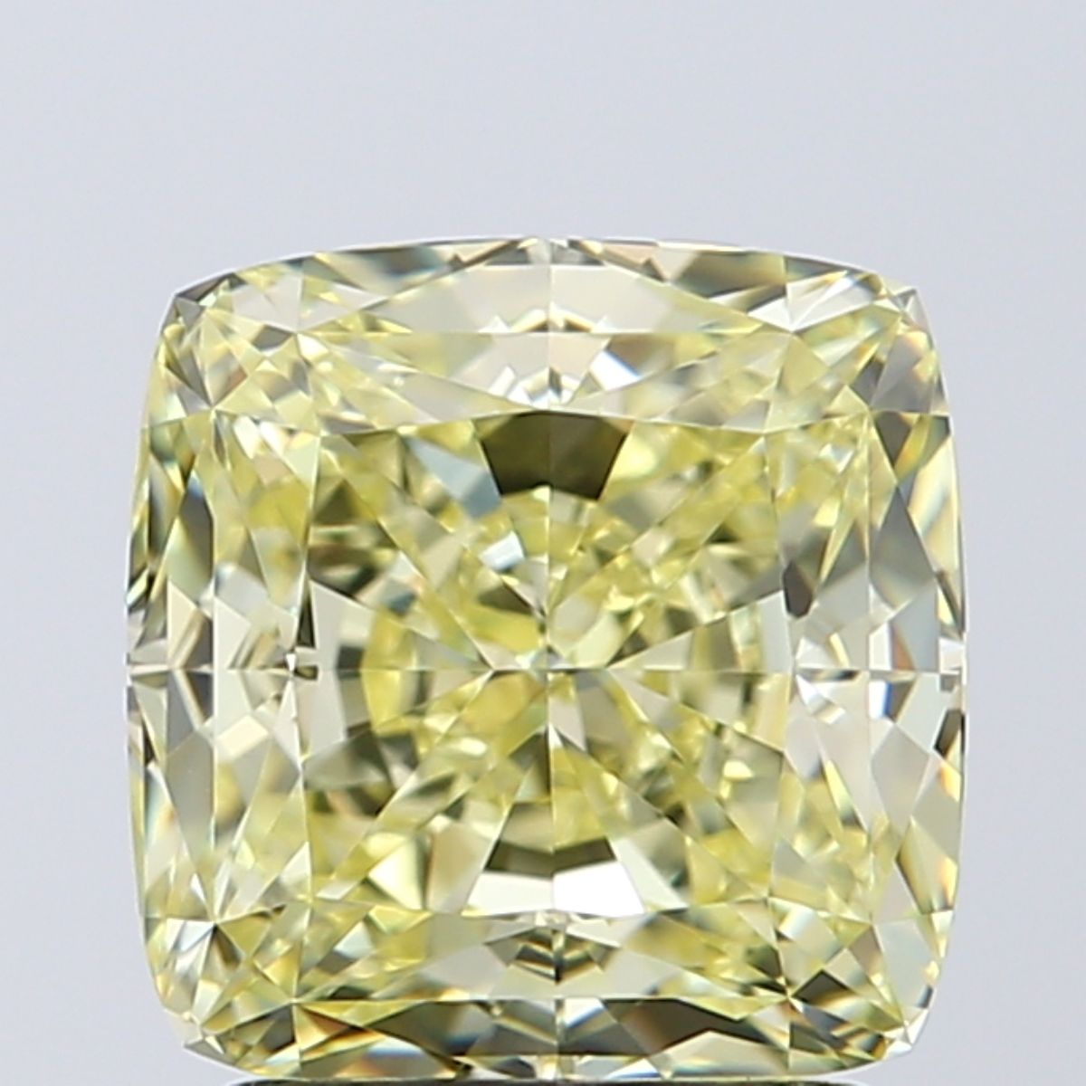 Diament 2.08 ct Fancy Light Yellow/FL