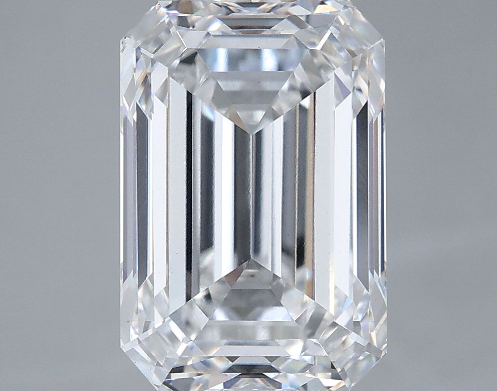 5.55 ct. emerald Lab Grown Diamond front image