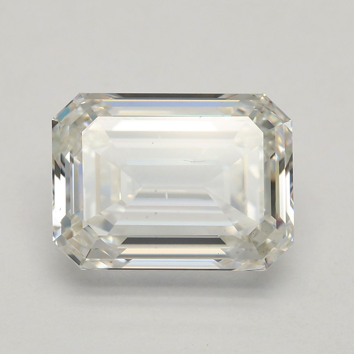 3.05 ct Emerald diamond