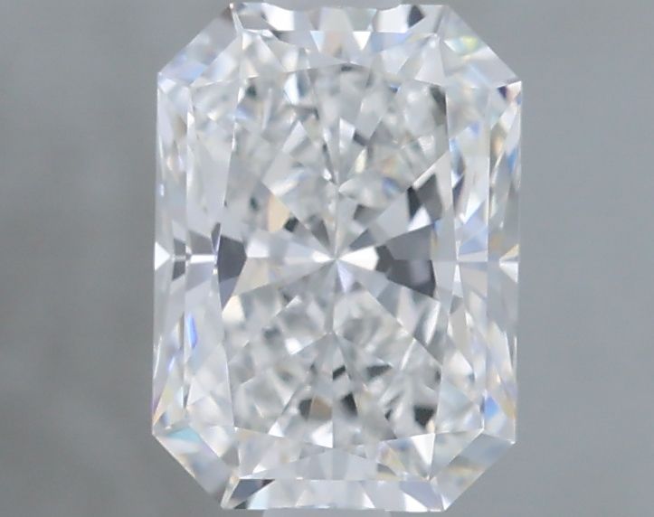 1.05 ct lab-grown Radiant Diamond