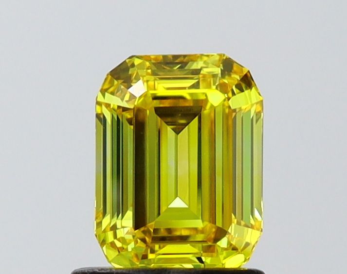 1.06 ct. emerald Lab Grown Diamond front image