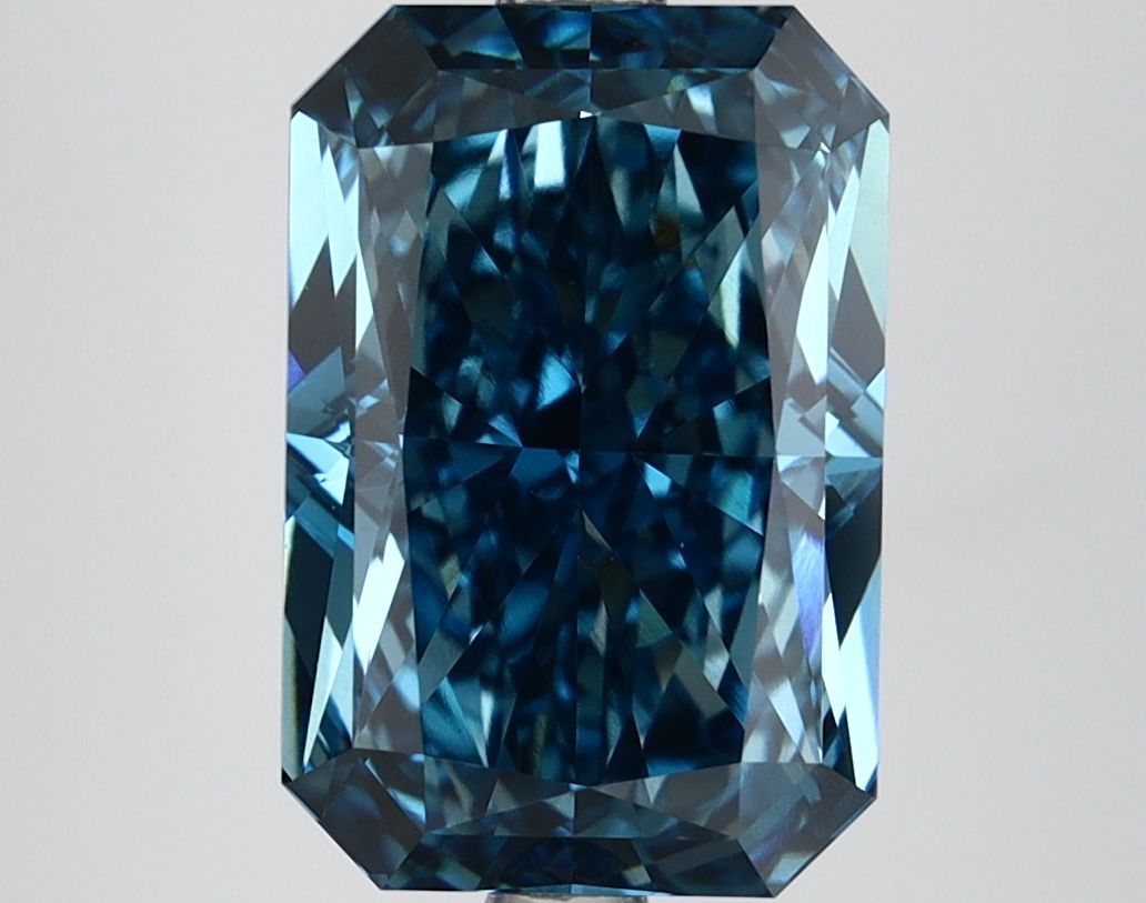 4.04 ct. radiant Lab Grown Diamond front image