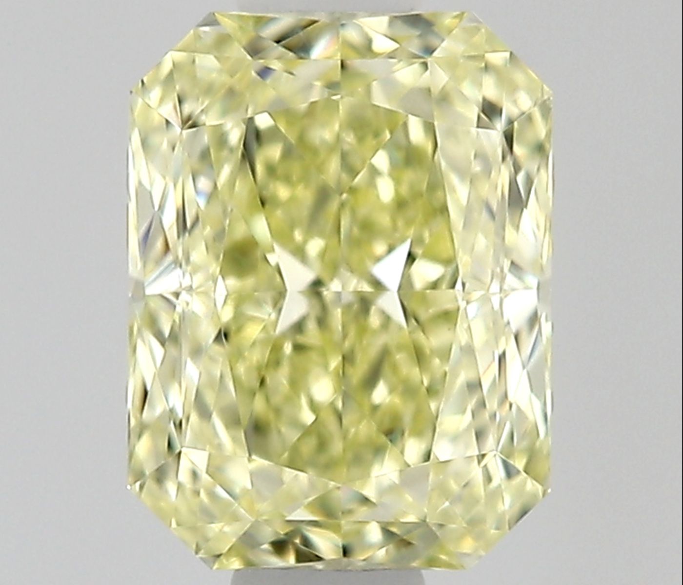 Diament 0.62 ct Fancy Light Yellow/VS1