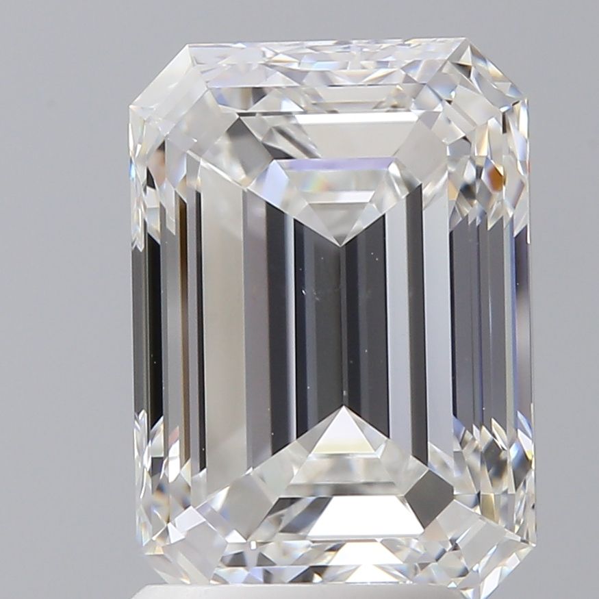 3.01 ct Emerald diamond