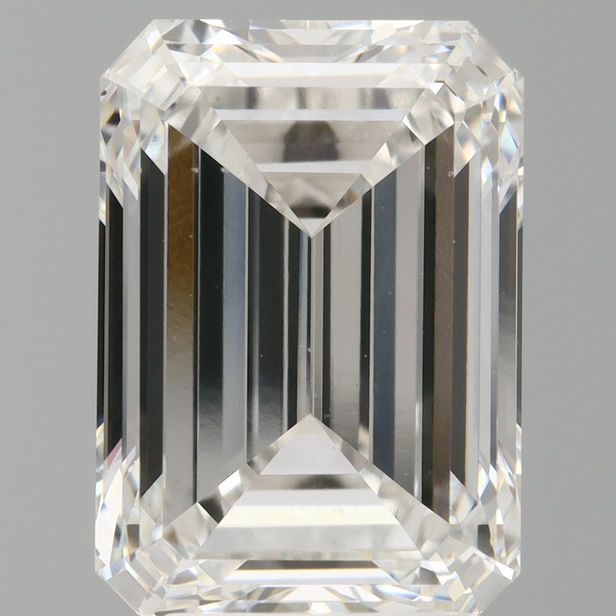 4.00 ct. emerald Lab Grown Diamond front image