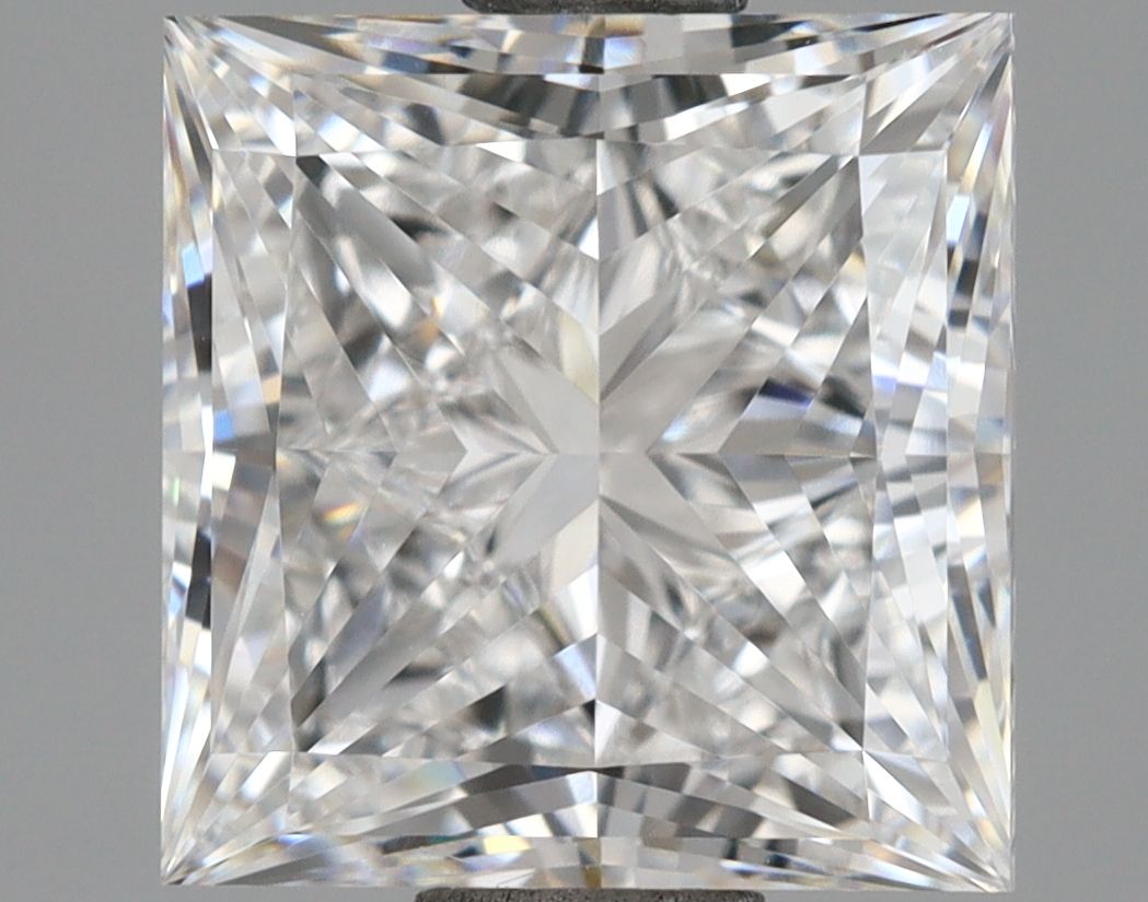 2.82 ct. princess Lab Grown Diamond front image