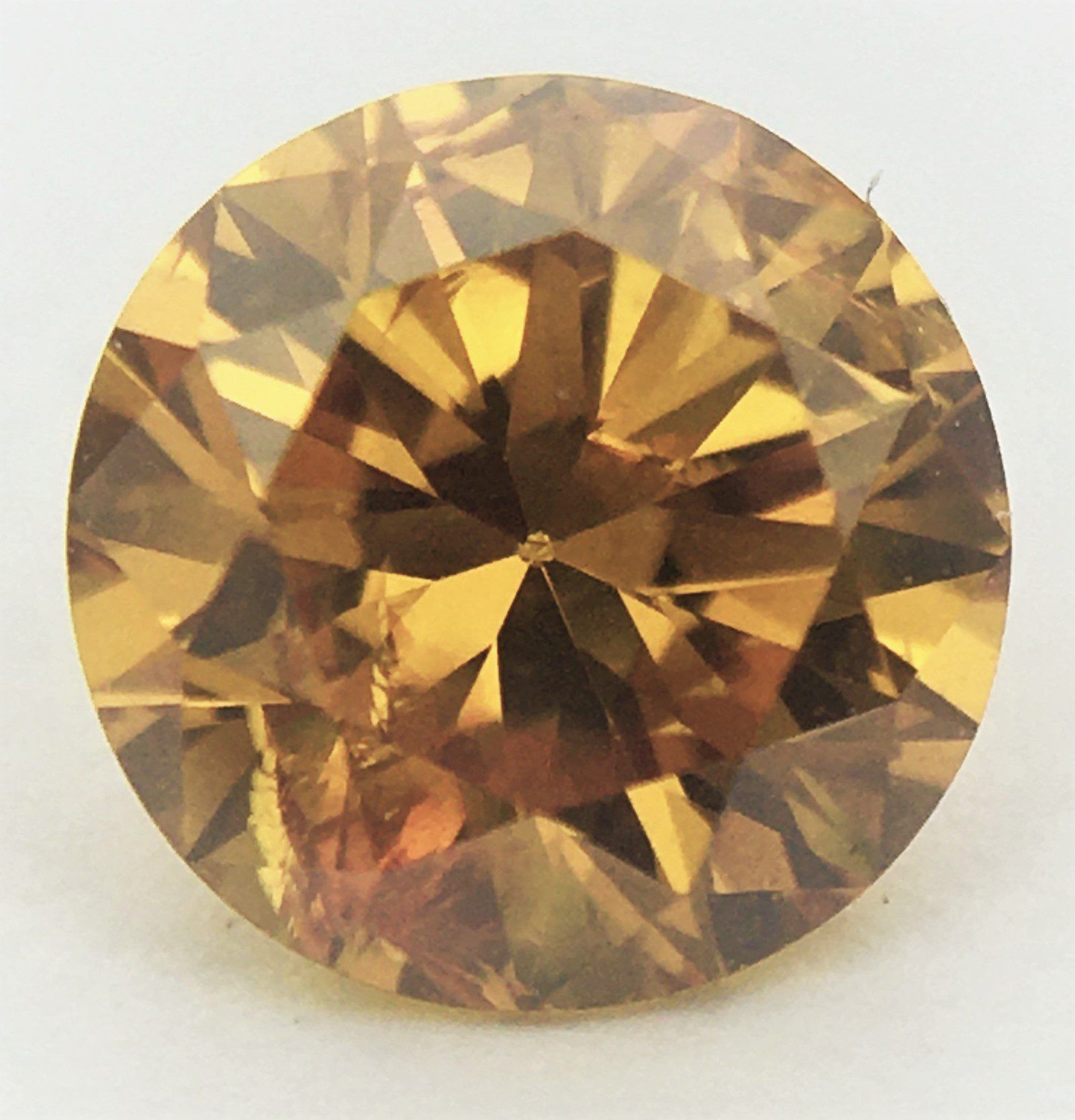 Diament 0.39 ct Fancy Vivid Yellowish Orange/