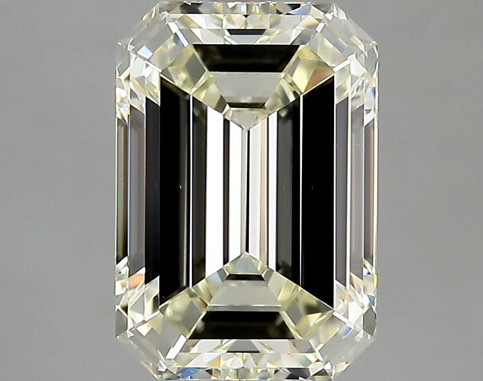 3.01ct Emerald diamond