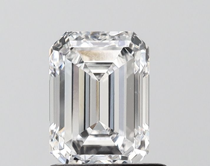 1.07 ct. emerald Lab Grown Diamond front image