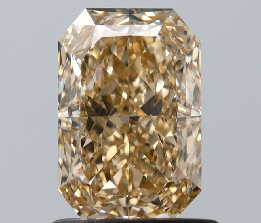 1.12 ct Radiant diamond