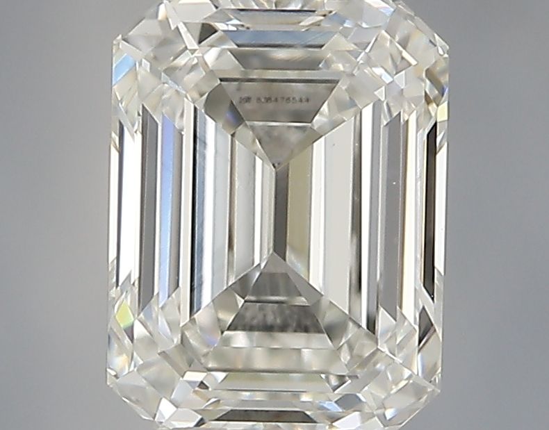 0.66 ct Emerald diamond