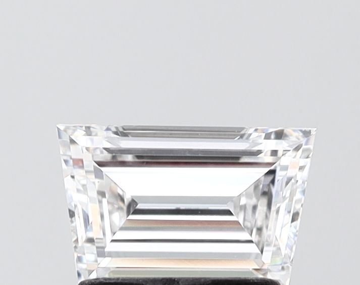 1 ct lab-grown Trapezoid Diamond
