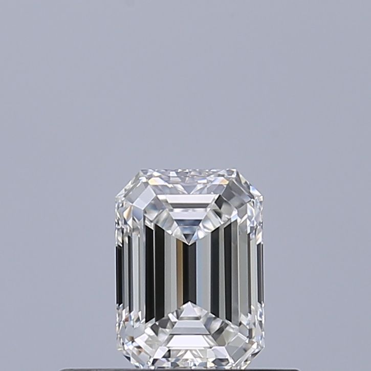 0.35 ct Emerald diamond