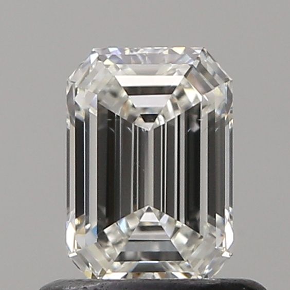 0.70 ct Emerald diamond