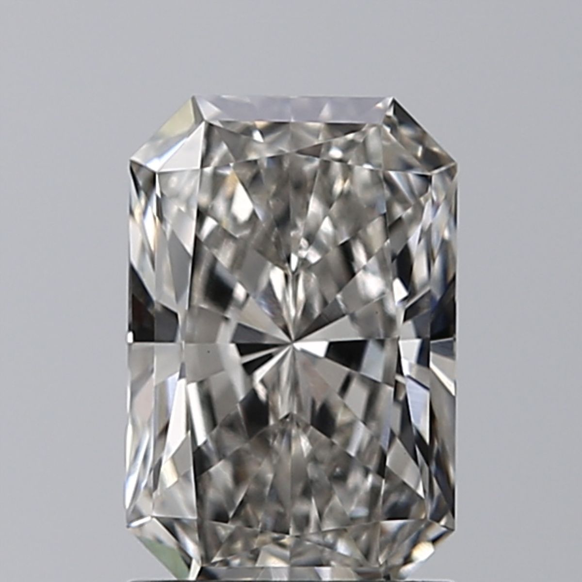 1.23 ct Radiant diamond