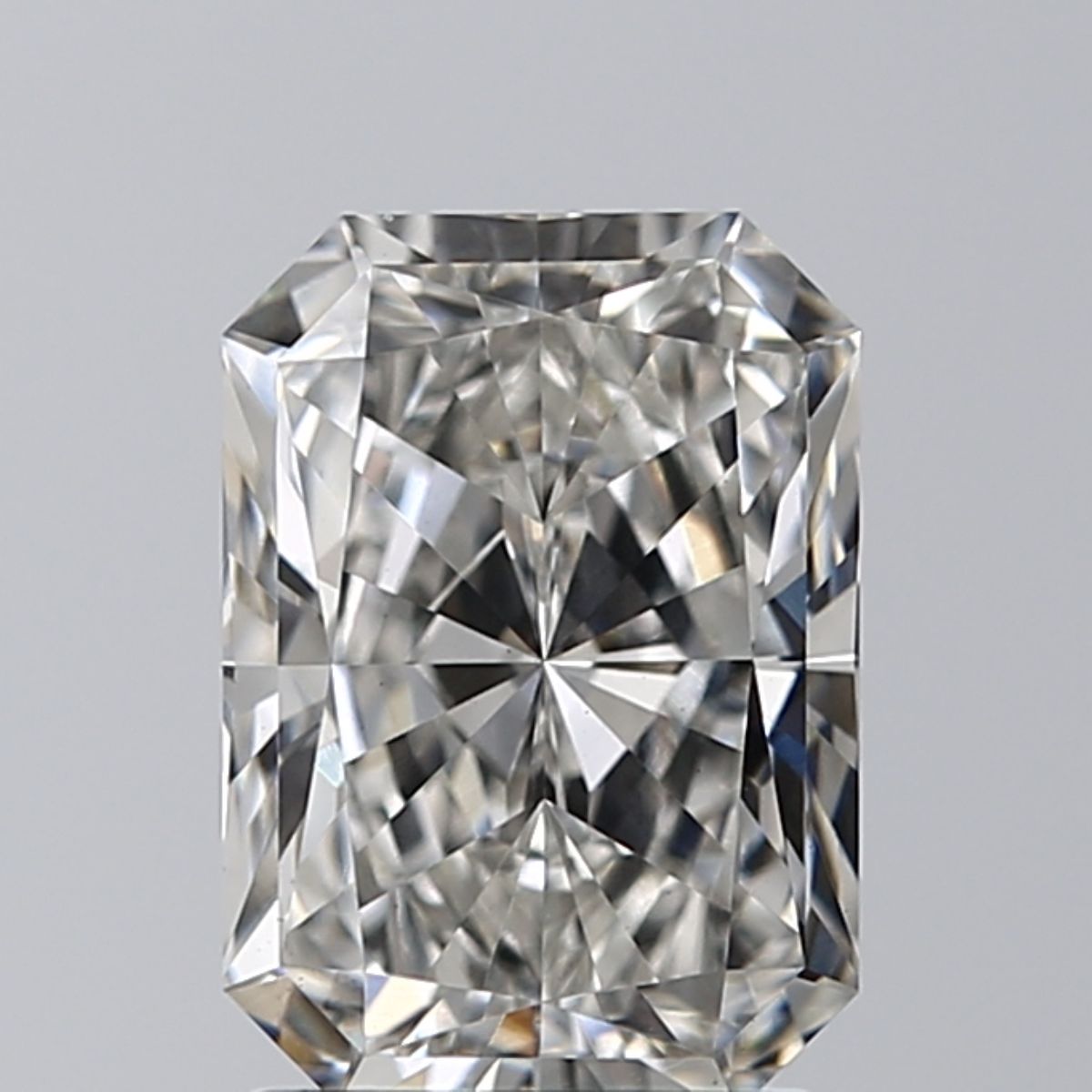 1.77 ct Radiant diamond