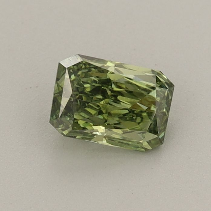 0.5 CT Fancy Vivid Green RADIANT