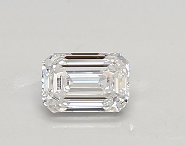 0.3 ct lab-grown Emerald Diamond