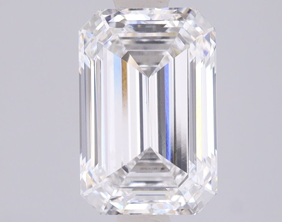 2.22 ct. emerald Lab Grown Diamond front image
