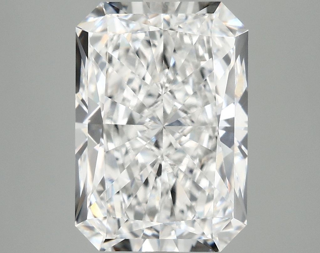 4.72 ct. radiant Lab Grown Diamond front image