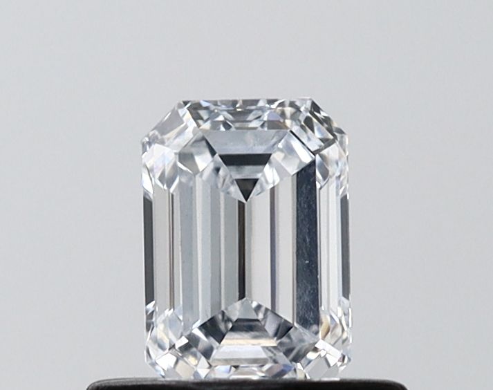 0.53 ct lab-grown Emerald Diamond