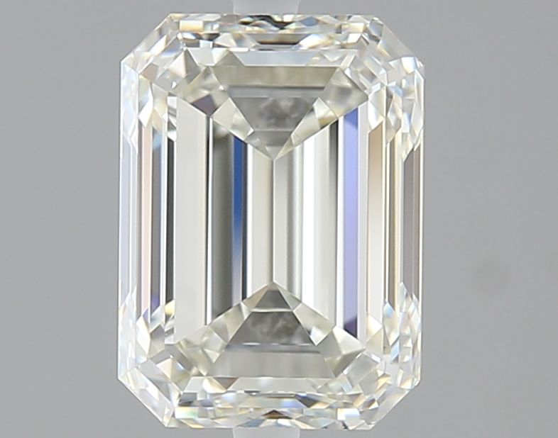2.01 ct Emerald diamond