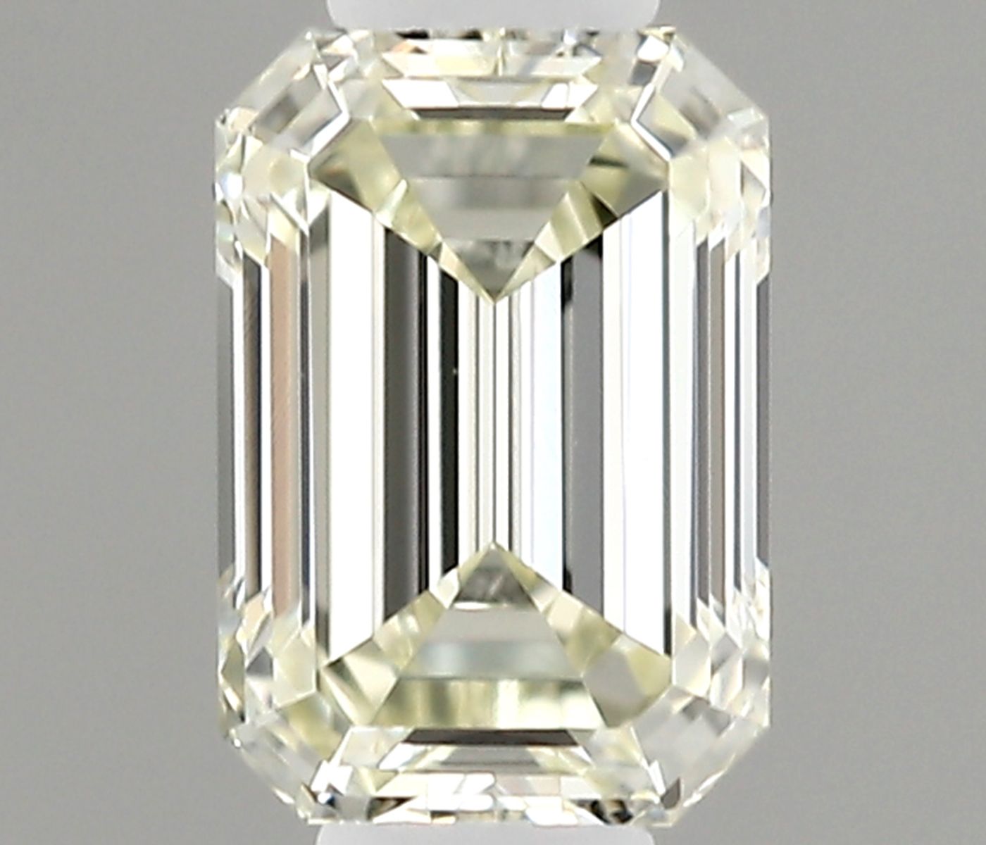 0.30 ct Emerald diamond